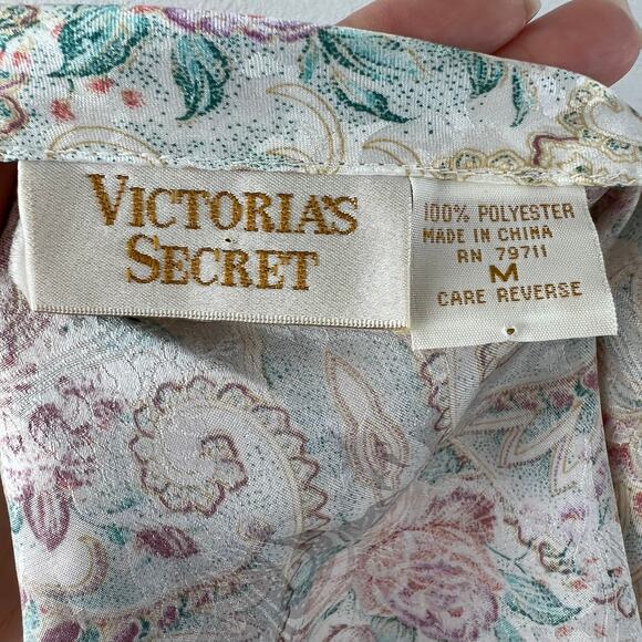 VINTAGE Victoria's Secret Satin Soft Pastel Floral 2-Piece Lingerie Pajama Set M - Picture 7 of 9